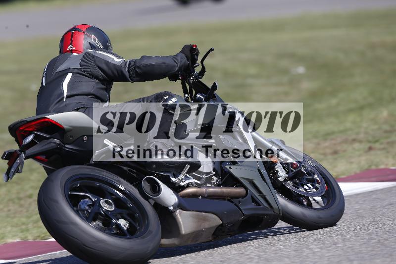 /Archiv-2025/49 26.08.2025 Cornu Master School ADR/blau-bleu/47